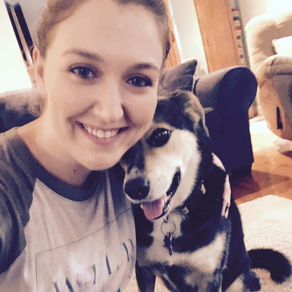 Meet your Posher, Andrea - Picture 1 of 1